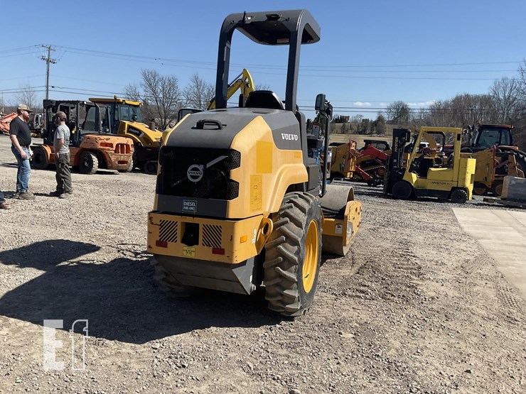 2018-volvo-sd45b-image-4