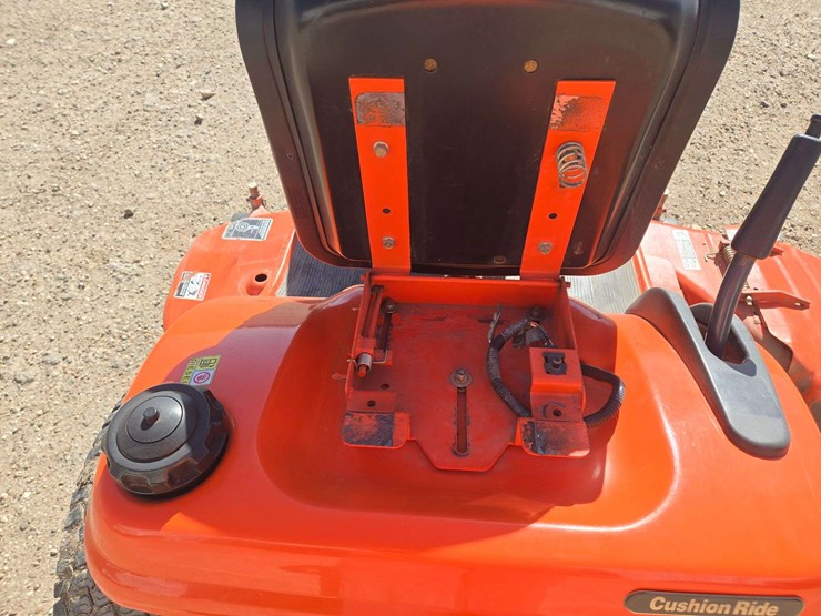 2001-kubota-tg1860-image-9