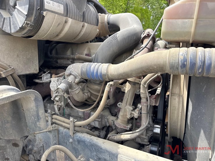 2008-mack-granite-gu713-image-28