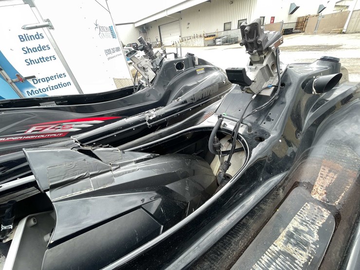 #1490-•-double-pwc-shorelander-trailer-&-waverunners-image-35