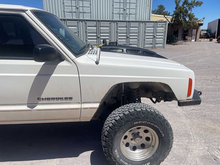 #152-•-2000-jeep-4x4-(has-tx-rebuilt-salvage-title)-image-29