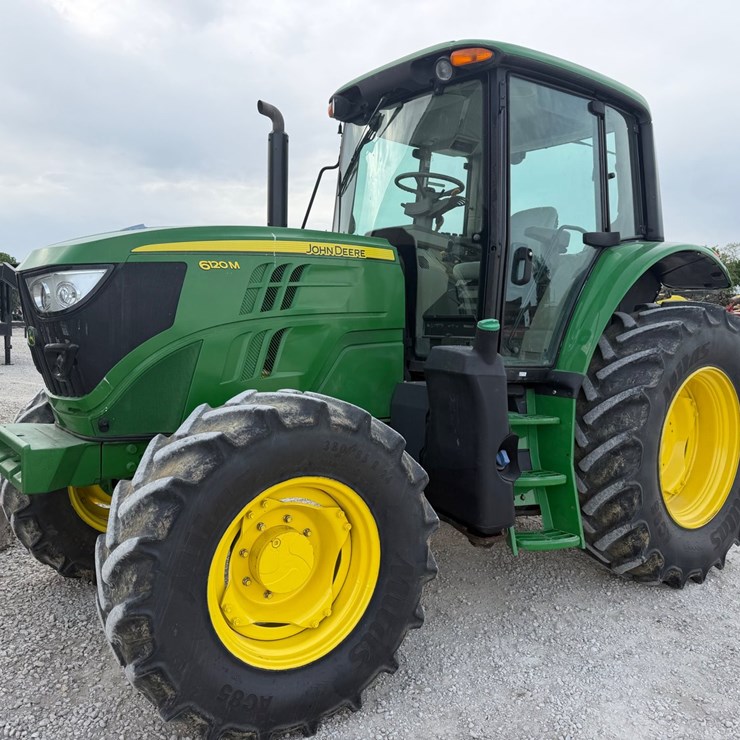 2019 JOHN DEERE 6120M