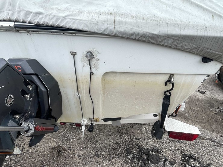 #1489-•-1991-17'-renker-fiberglass-boat-(has-wi-title)-image-25
