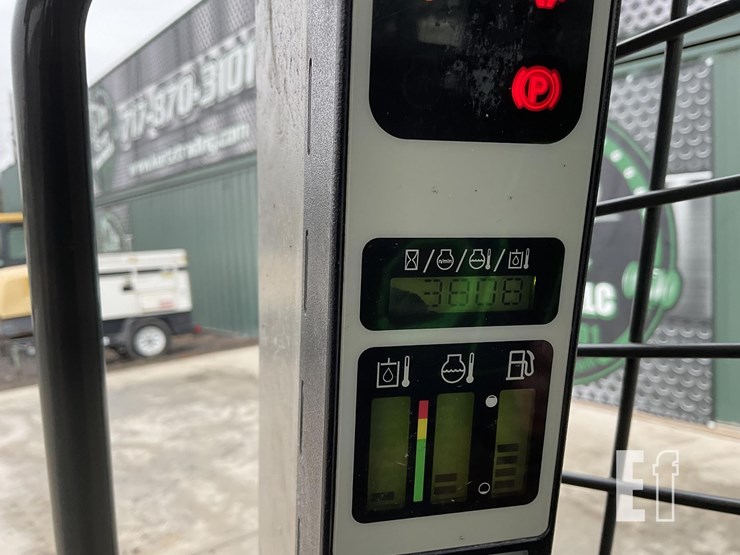 2018-new-holland-l228-image-14