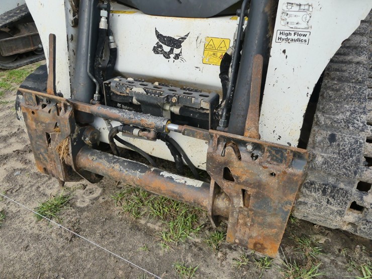 2023-bobcat-t770-image-10