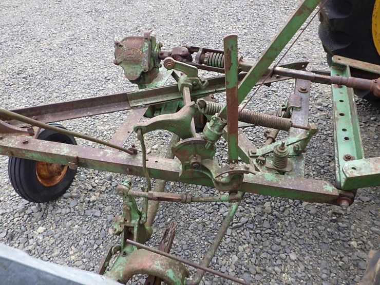 john-deere-b-image-11