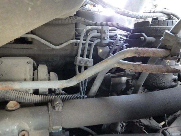 2003-freightliner-fc70-image-35