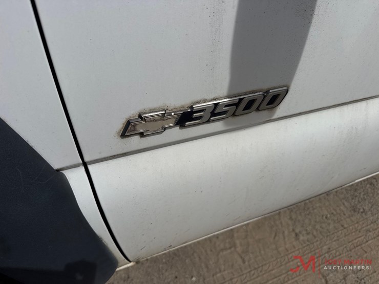 2006-chevrolet-3500-image-10