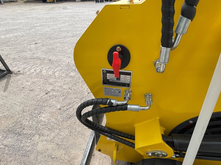 #3055-•-unused-2026-mini-skid-steer-loader-image-3