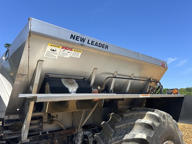 chevy-top-kick-spreader-truck-image-5