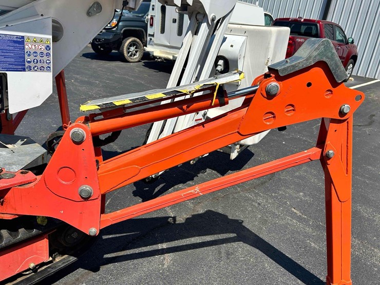 2021-easy-lift-r210-image-8