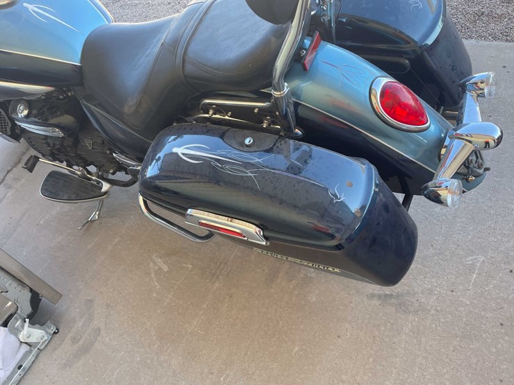 #173-•-2009-triumph-rocket-iii-motorcycle-(has-tx-title)-image-4