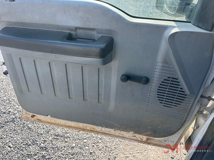 2015-ford-f250-xl-image-36