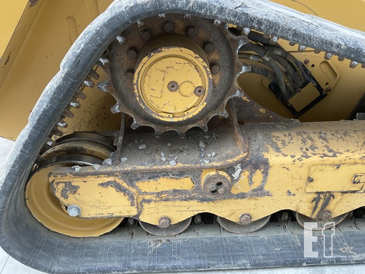 2021-caterpillar-299d3-image-10