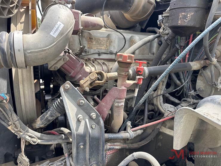 2008-mack-granite-gu713-image-25