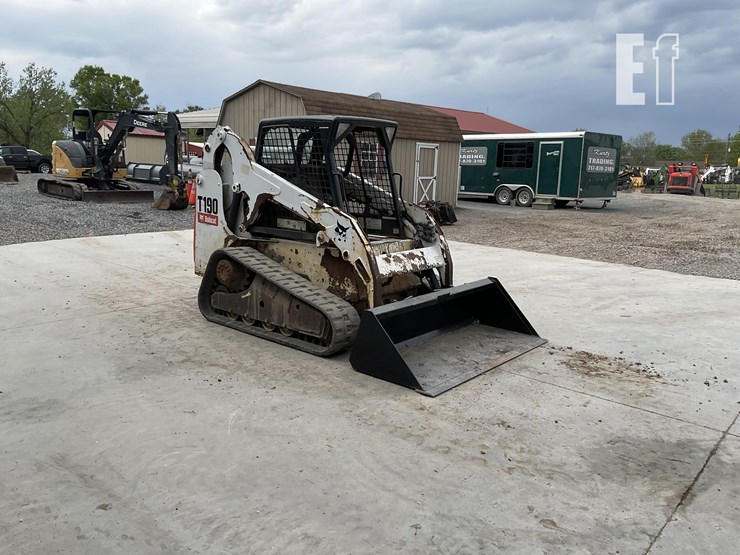 2010-bobcat-t190-image-6