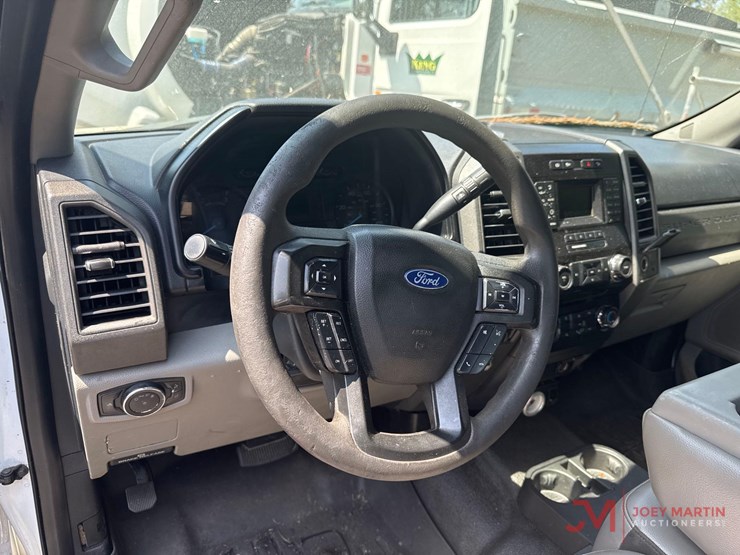 2017-ford-f250-xl-image-18