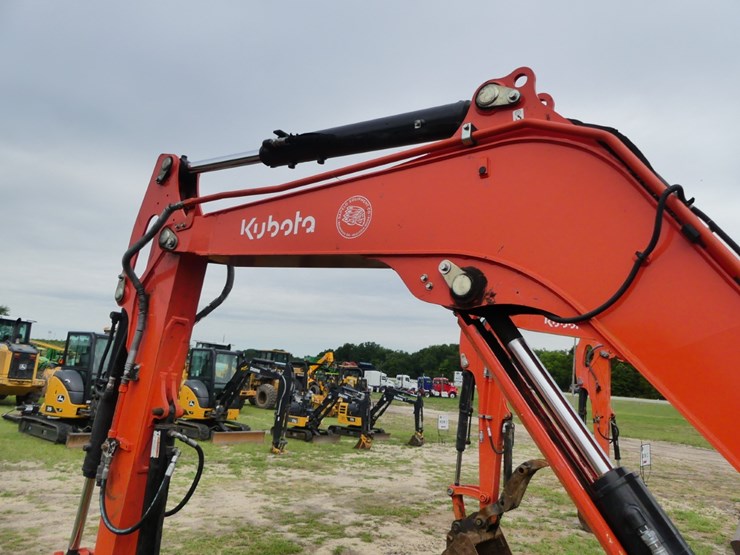 kubota-u55-5-image-8