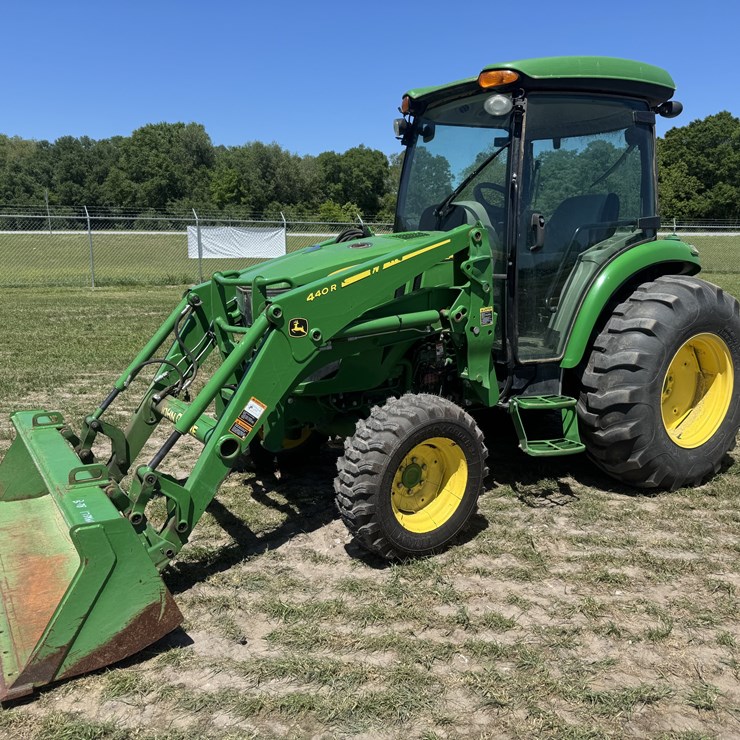 2018 JOHN DEERE 4066R