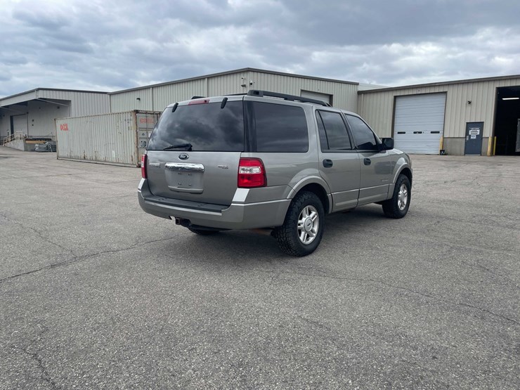 2008-ford-expedition-xlt-image-5