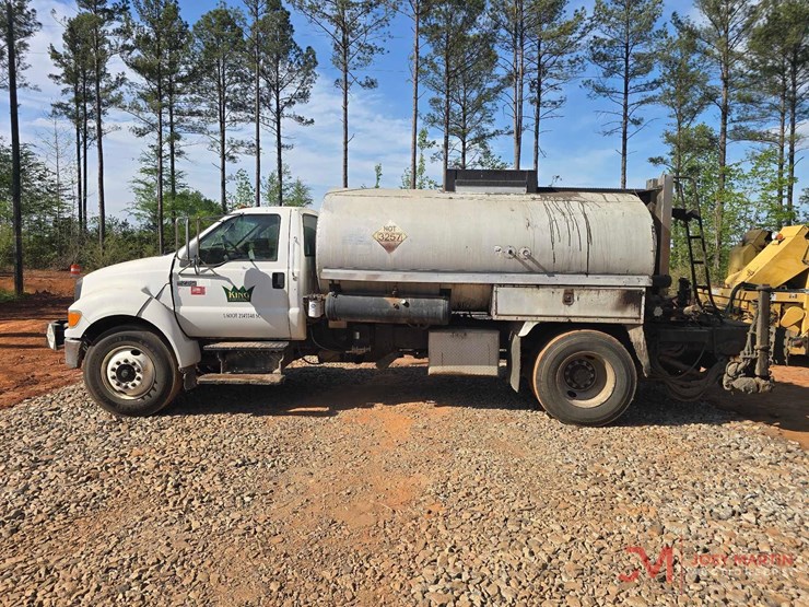 2007-ford-f750-image-6