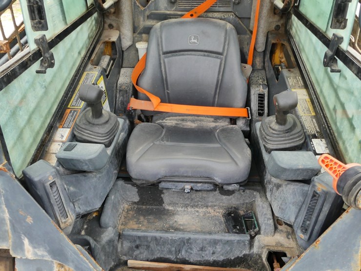 deere-332g-image-12