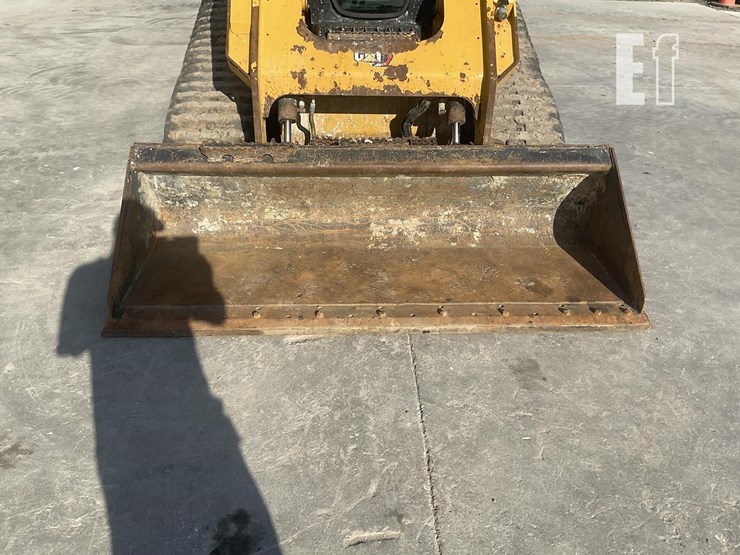 2021-caterpillar-279d3-image-11