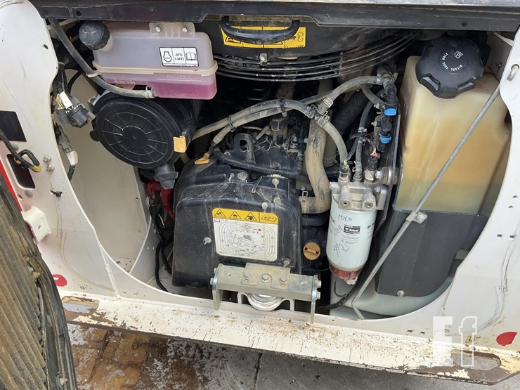 2022-bobcat-t64-image-18