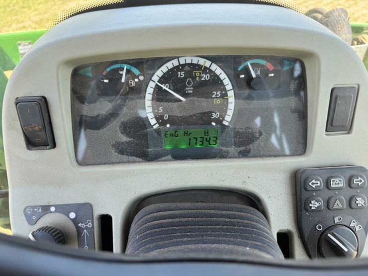 2018-john-deere-4066r-image-13