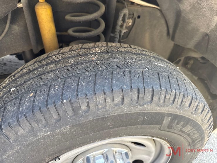 2017-ford-f250-xl-image-13