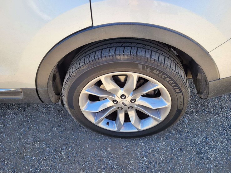 2013-ford-explorer-limited-image-7