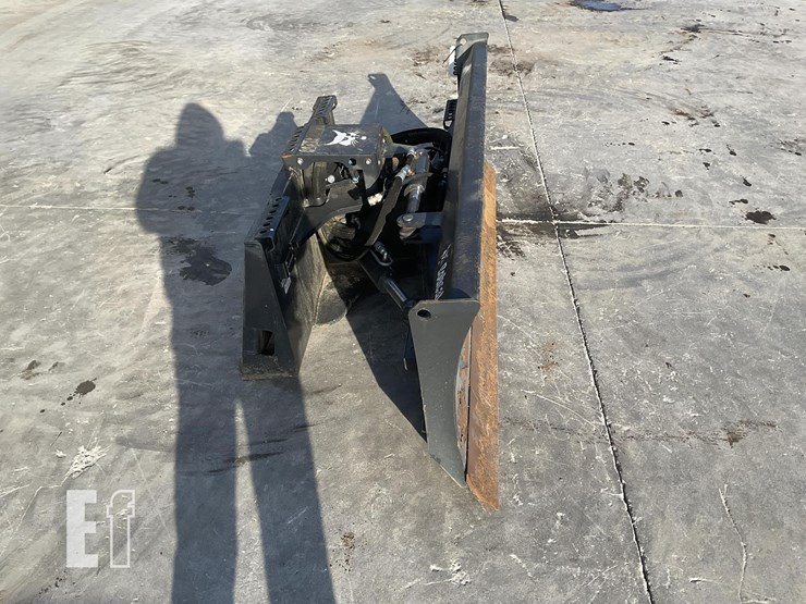 2019-bobcat-80-image-4
