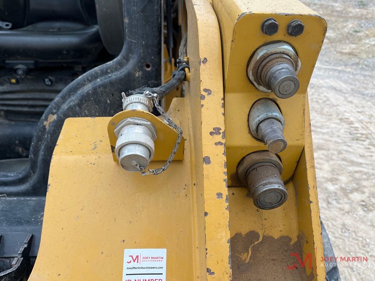 caterpillar-242d3-image-20