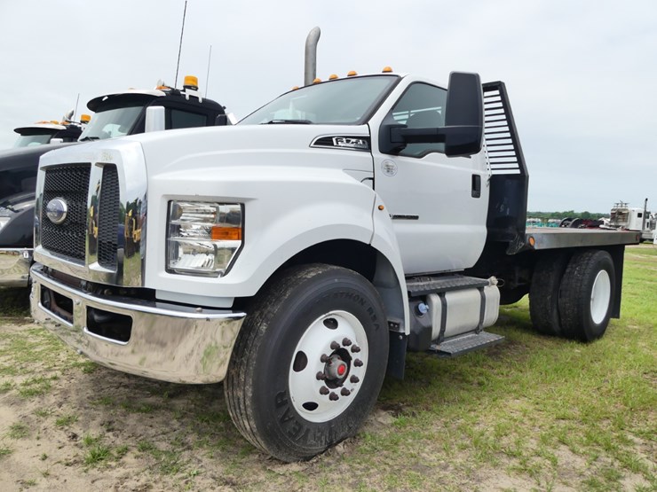 2019-ford-f750-image-2
