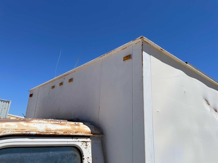 #170-•-1977-ford-e-383-box-truck-(has-nm-title)-image-35