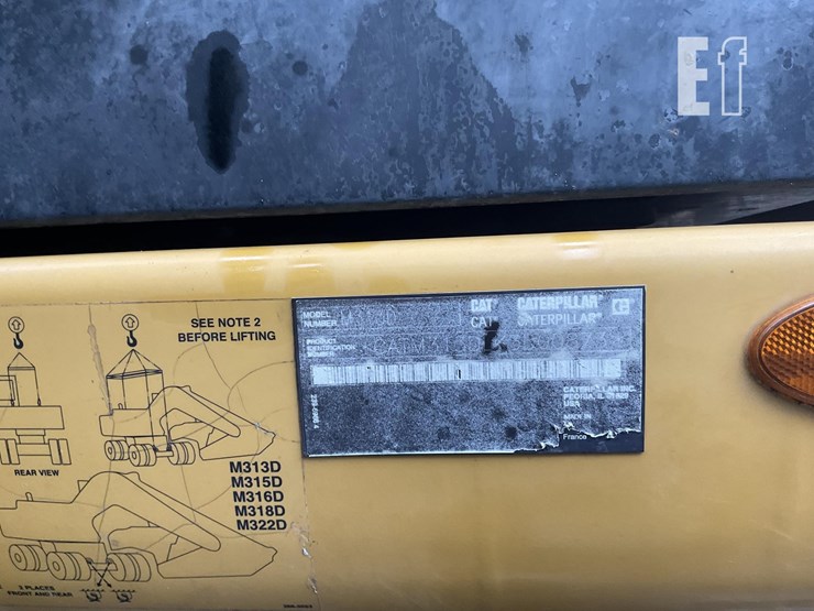 2015-caterpillar-m313d-image-21
