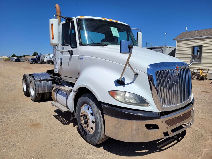 2013-international-prostar-image-2