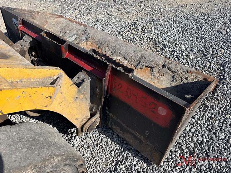2014-caterpillar-262d-image-20
