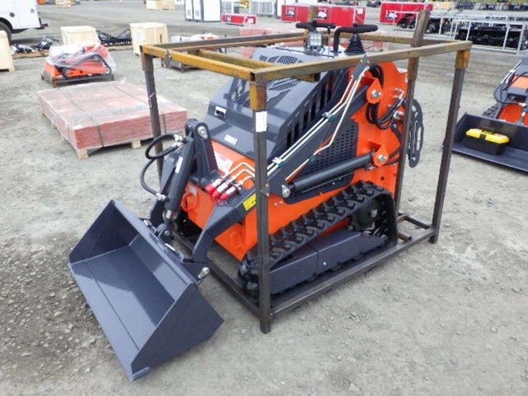 2026-tpm-t460-skid-steer-tracked-loader-image-1