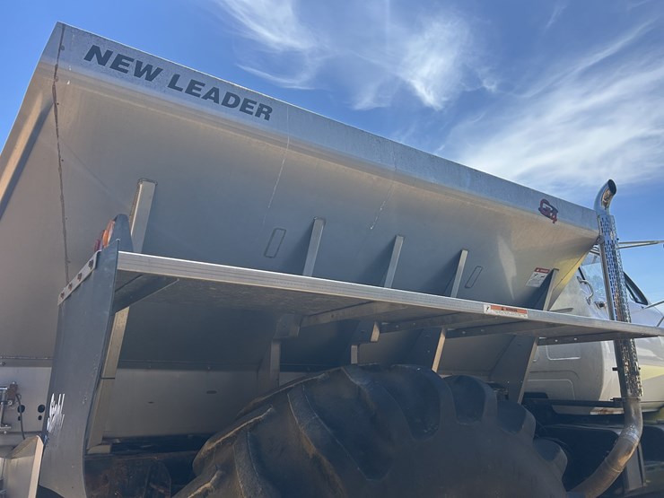 chevy-top-kick-spreader-truck-image-11