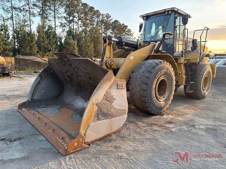 2015-caterpillar-972k-image-4