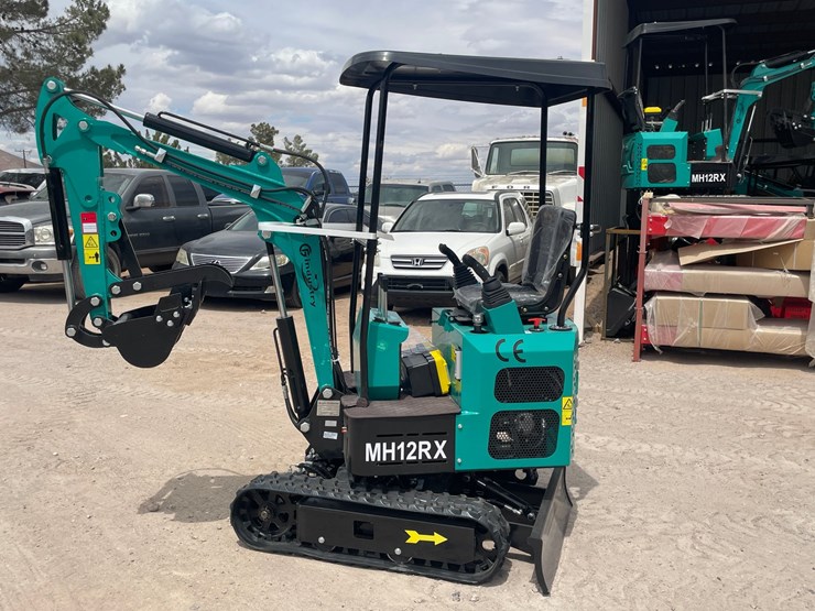 #3005-•-unused-2026-cfg-mini-excavator-image-2