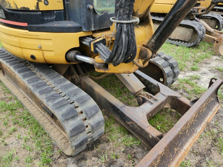 2005-caterpillar-303-image-9