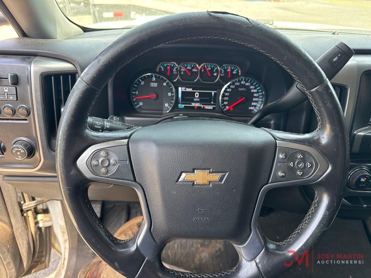 2015-chevrolet-silverado-1500-lt-image-35