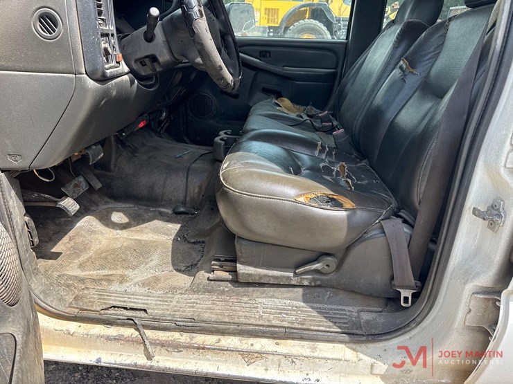 2007-chevrolet-3500-image-24