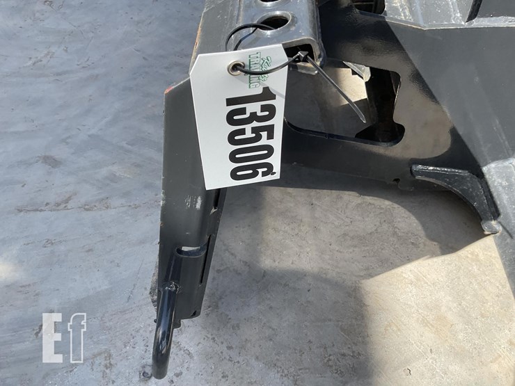 2011-bobcat-sb200-60-image-7
