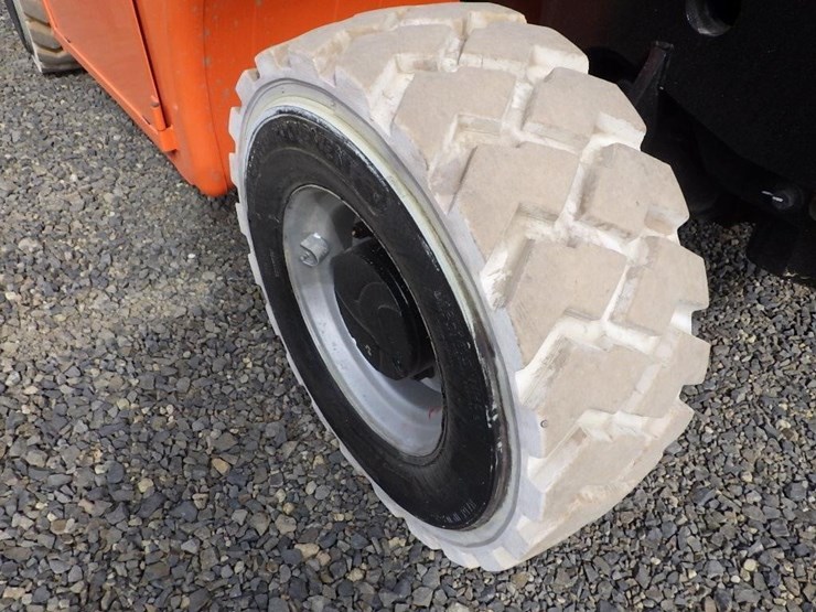 2017-jlg-g5-18a-image-27