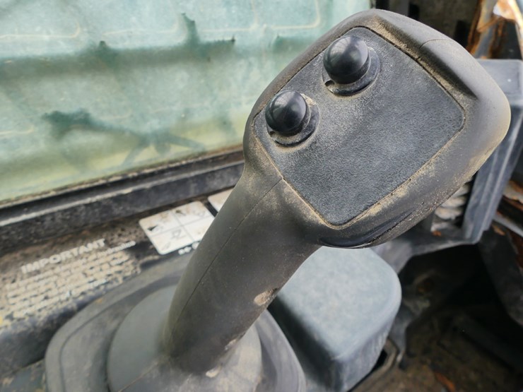 deere-332g-image-14