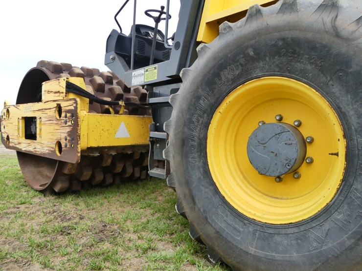 2012-bomag-bw211-image-6