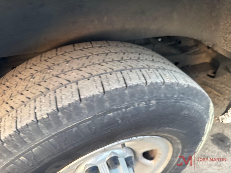 2018-chevrolet-3500-image-8